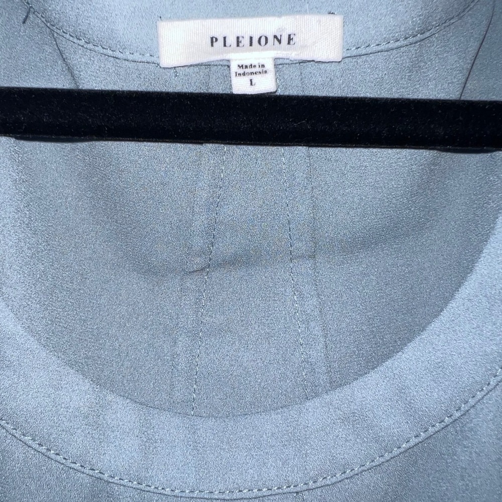 Pleione Womens Dusty Blue Flutter Sleeve Pleat Back Scoop Neck Blouse Large - Picture 3 of 4